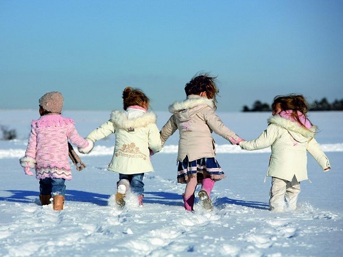 зимние прогулки детей.jpg