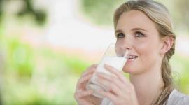 Молоко улучшает женское здоровье