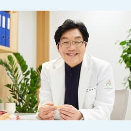 Знакомство с врачом: Ян Гван Мун, профессор, репродуктолог клиники «Мария Фертилити»