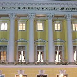 Конституционный Суд решил оставить ребенка суррогатной матери