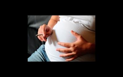 Табачный дым может привести к внематочной беременности